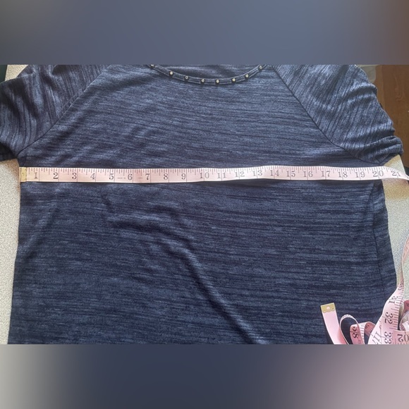 Cleo Blue & Black Heathered Light Knit Top Size Medium - Picture 10 of 13